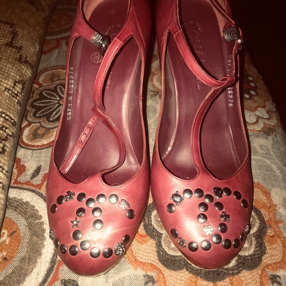 Vintage Chanel leather shoes- European size 38